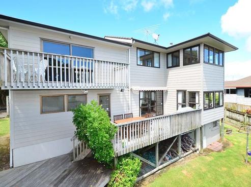 946 Whangaparaoa Road, Manly