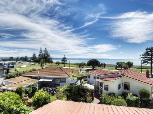 2/27A Charles Street, Westshore