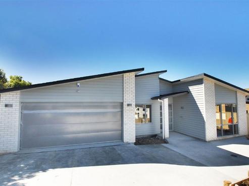 101 Lake Panorama Drive, Henderson Valley