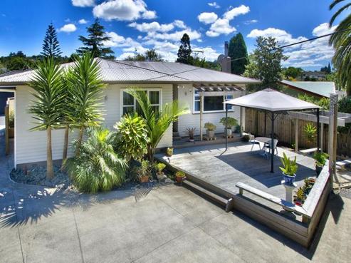 71 Stottholm Road, Titirangi