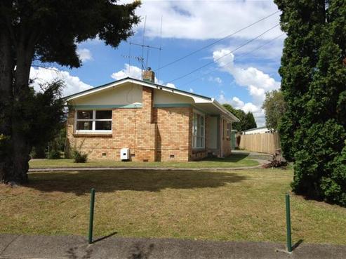 76 Bruce Avenue, Glenview