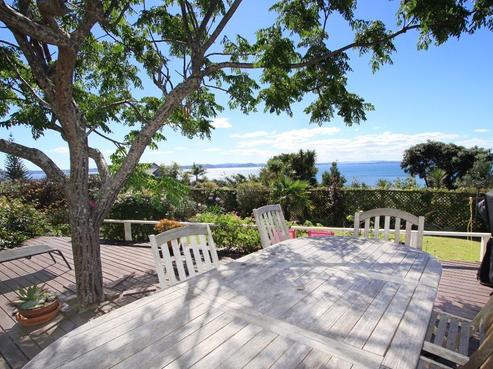 32 Pacific Parade, Army Bay