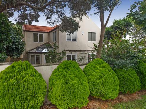 10A Queensway, Three Kings