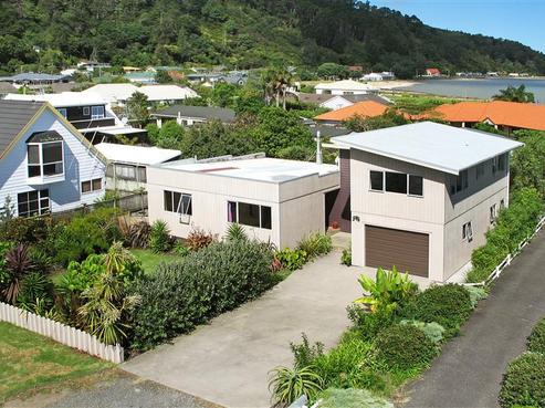 104 Robert Street, Thames
