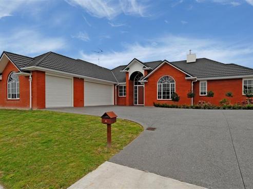 4 Jarvis Court, Huntington