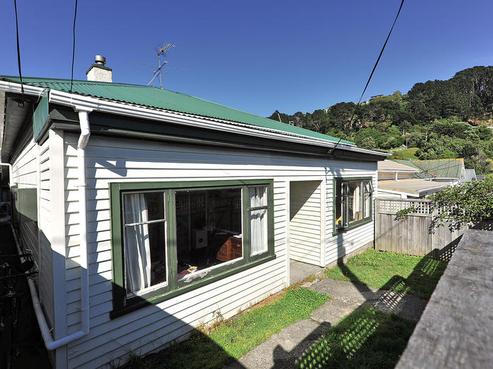 41 Hall Street, Newtown