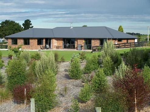 180 Parsons Road, Weston