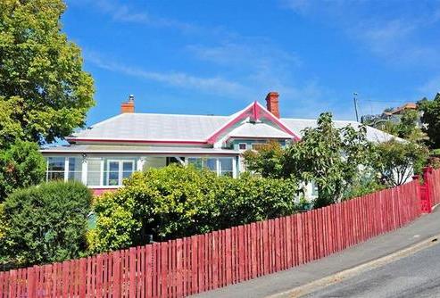 23 Easther Crescent, Kew
