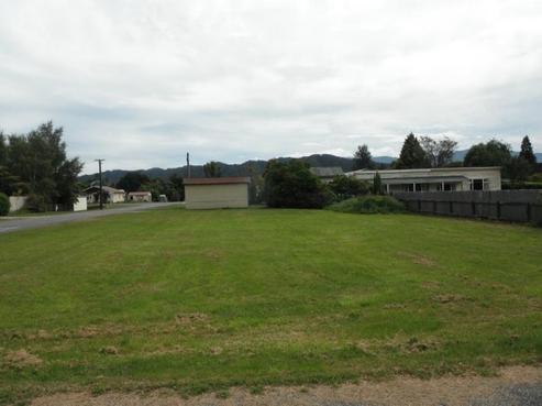 8 Sinnamon Street, Reefton