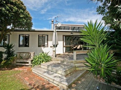 17 Sutton Avenue, Clive