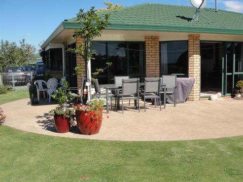 117 College Place, Poike