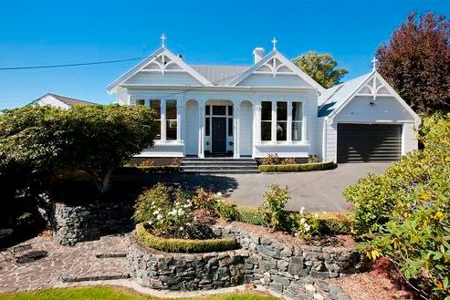 18 Strathmore Crescent, Roslyn