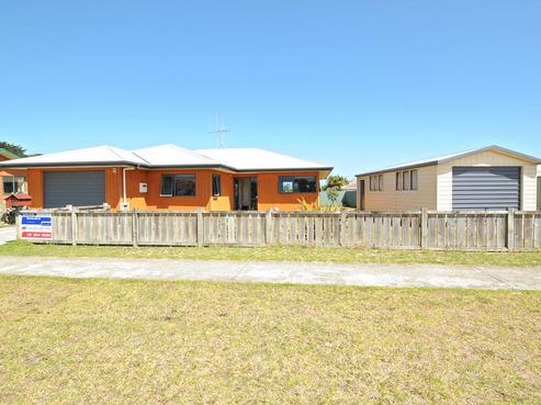 19 Health Camp Road, Otaki Beach