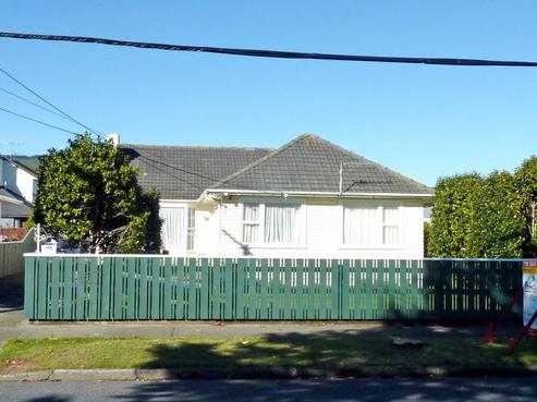 194 Taita Drive, Avalon