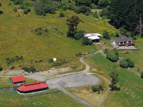 2626 Coast Road, Barrytown