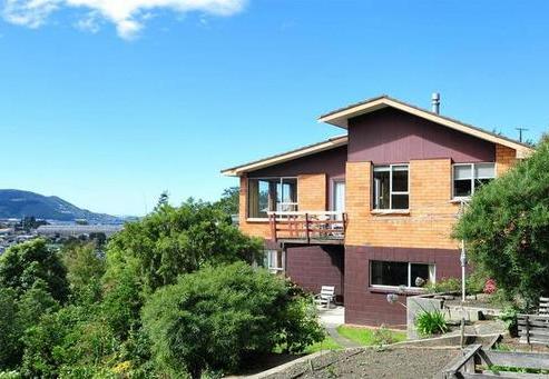 22 Easther Crescent, Kew