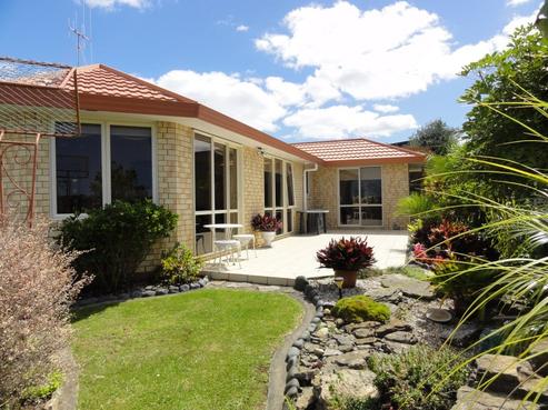 21 Pebble Beach Boulevard, Kamo