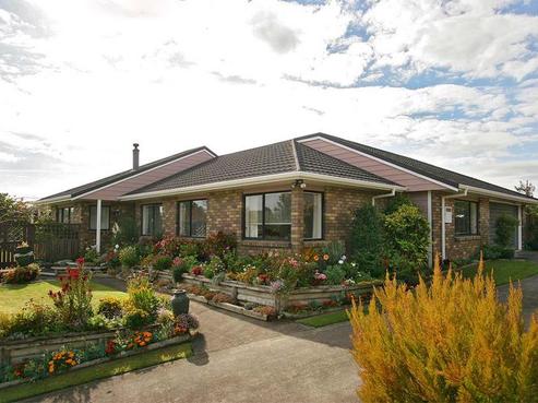 10 Boulevard Drive, Merrilands