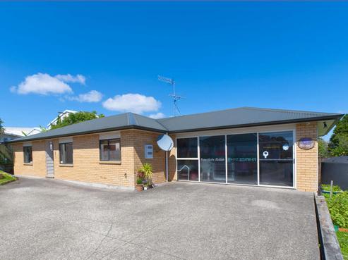 82A Kelman Road, Kelston