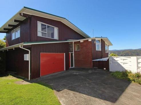 7 Ardal Grove, Tirohanga