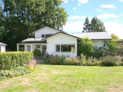 76 Eighty Eight Valley Road, Wakefield