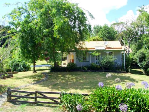 360 Peria Valley Road, Peria