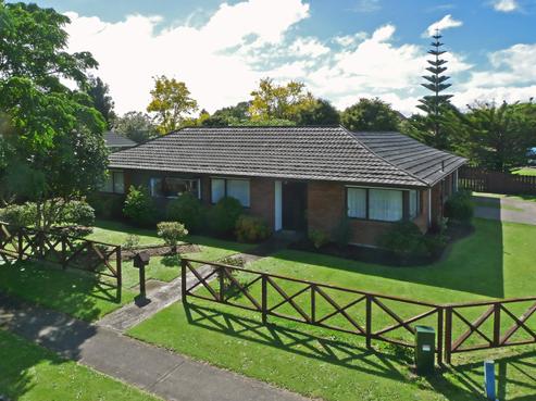 1 Ross Martin Court, Conifer Grove