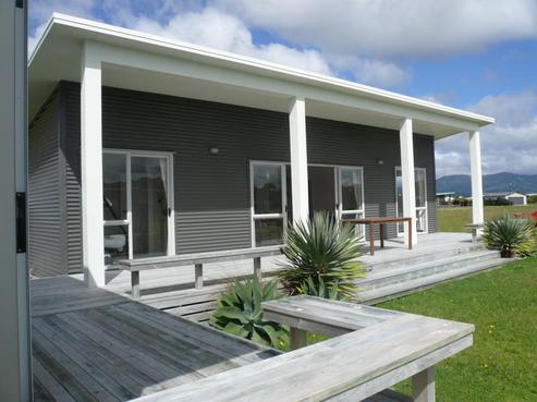 111 Mahoe Place, Matarangi