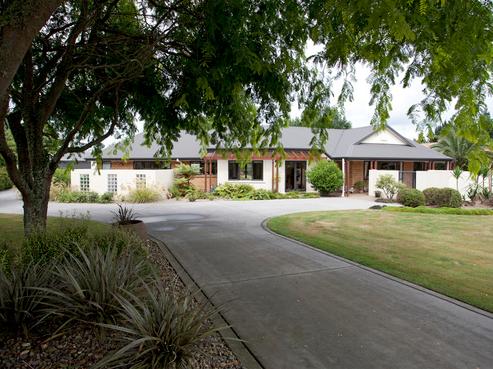 242 Athlone Drive, Cambridge