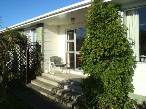 66 Kilmarnock Avenue, Strathern