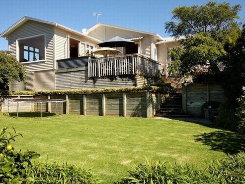 84 Riversdale Drive, Merrilands