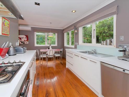 4 Norman Road, Titirangi