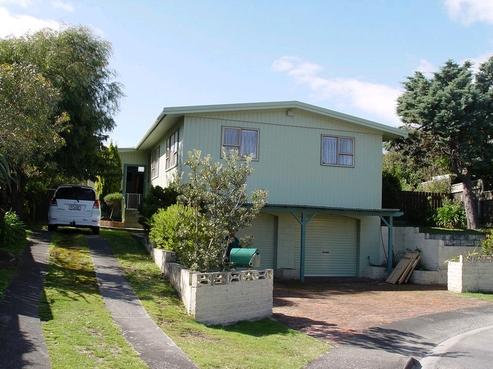 8 O'rourke Place, Otaki Beach