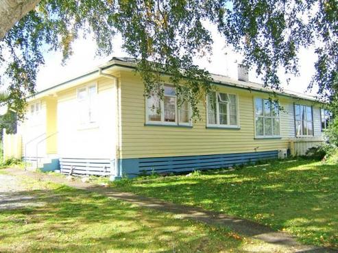 1374 High Street, Taita