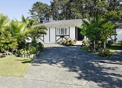 20 Barnfield Place, Glendene