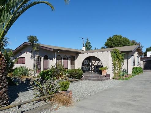 46 White Road, Hope