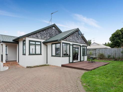 2/48 Tawhiri Road, One Tree Hill