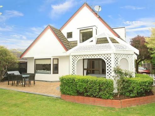 2/199 Knights Road, Lower Hutt