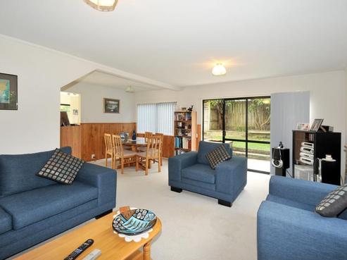 18/24 Beswick Place, Birkdale