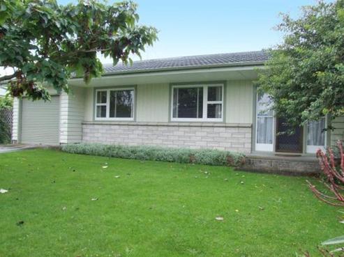 17 Len Davis Terrace, Pirimai