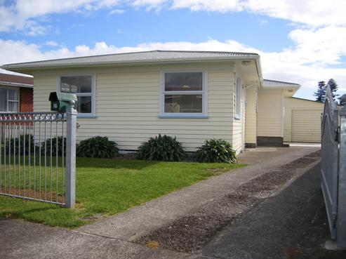 27 Clifton Drive, Waitara