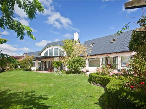 108 Broomfields Road, Whitford