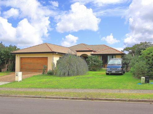 96 Pinecrest Drive, Gulf Harbour
