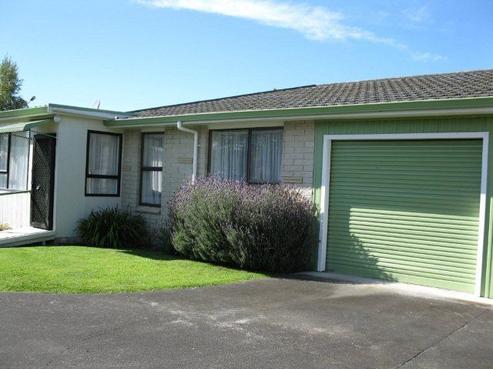 1/813 Ferguson Street, Akina