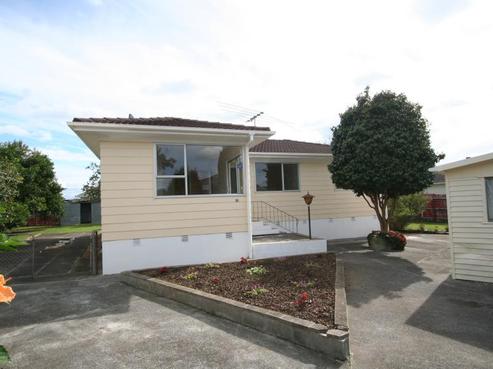 40 Desmond Place, Otara