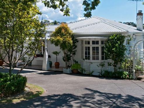12 Penning Road, Castor Bay