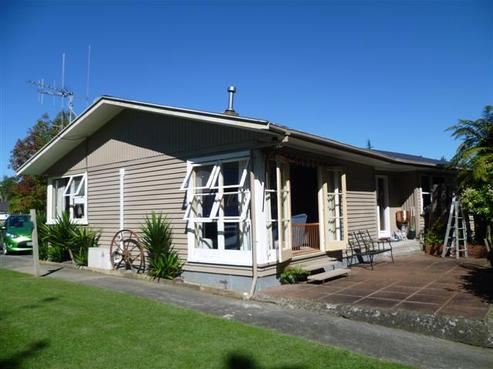 43 Barrie Crescent, Silverdale