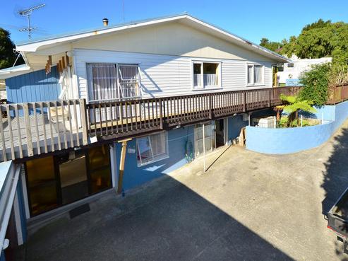 19 Brian Crescent, Stanmore Bay