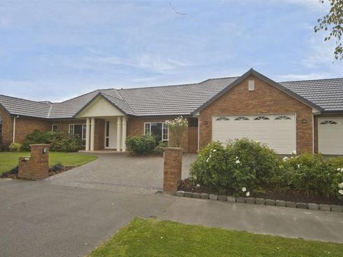 2 Ashton Mews, Casebrook