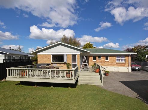 75 Rosehill Drive, Rosehill